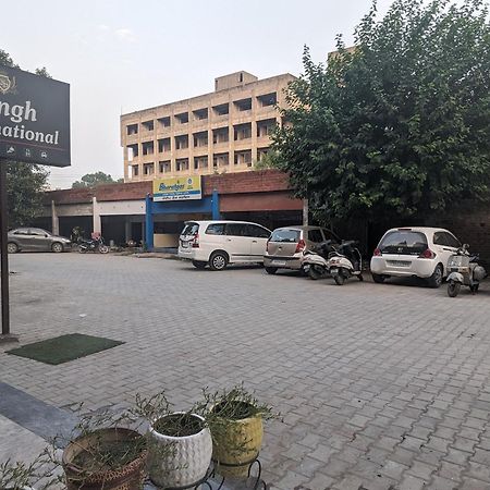 Hotel Singh International, Amritsar Exterior photo